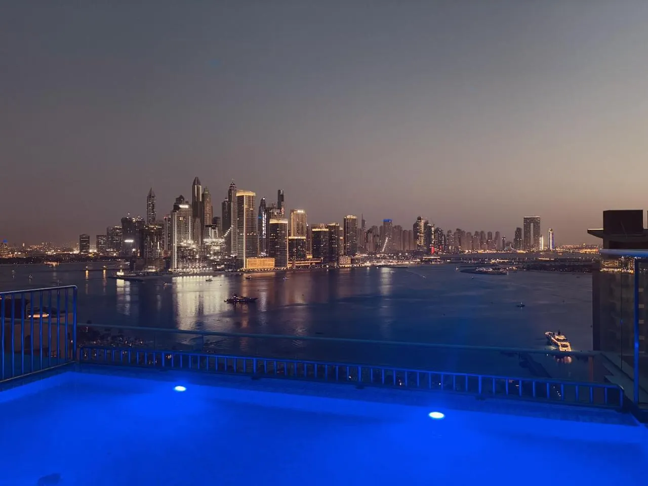 Seven Palm Apartment With Private Beach Access And Infinity Pool Dubaj 0*,