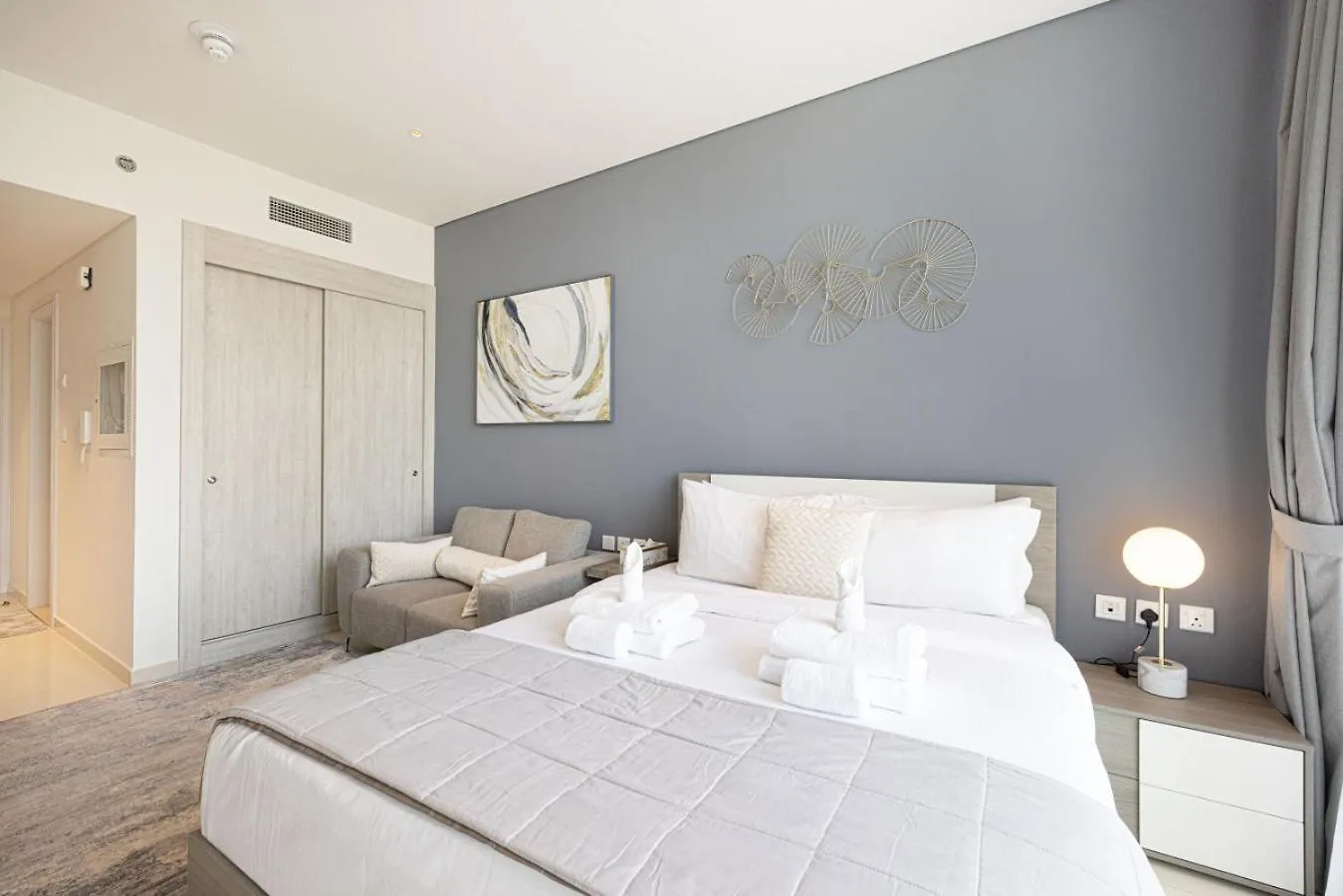 Seven Palm Apartment With Private Beach Access And Infinity Pool Dubai United Arab Emirates